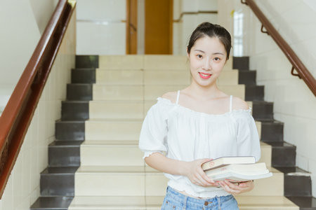 湖南大學(xué)MPA分數(shù)線每年是固定的嗎？