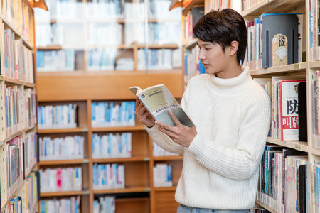 北京語言大學(xué)非全日制研究生過了線就能上嗎？