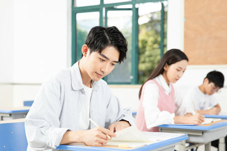 南京財經(jīng)大學MPAcc分數(shù)線什么時候出？