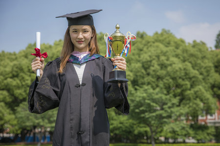 對(duì)外經(jīng)濟(jì)貿(mào)易大學(xué)EMBA調(diào)劑在復(fù)試前還是復(fù)試后