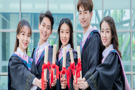 英國奇切斯特大學(xué)在職研究生
