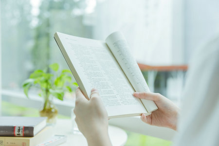 目前西北大學(xué)在進行在職研究生課程招生嗎？