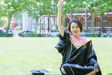 廣東外語外貿(mào)大學(xué)在職研究生招生人群