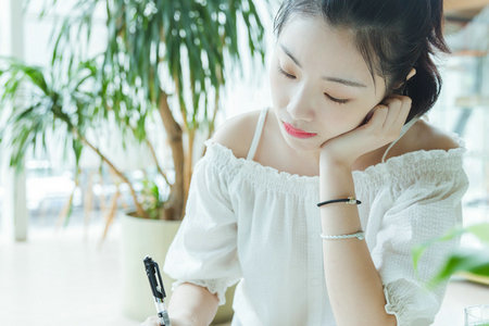 廣東外語外貿(mào)大學在職研究生旅游管理碩士三大招生人群