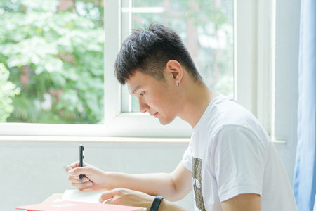 勞動(dòng)經(jīng)濟(jì)學(xué)在職研究生上海地區(qū)招生詳情