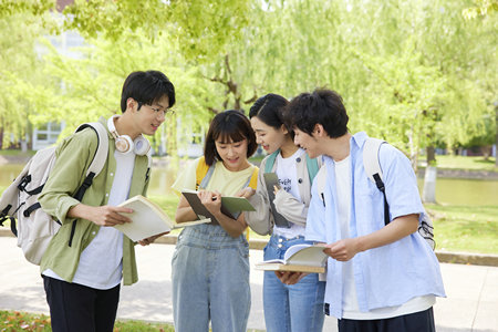 英國西倫敦大學(xué)招生地區(qū)