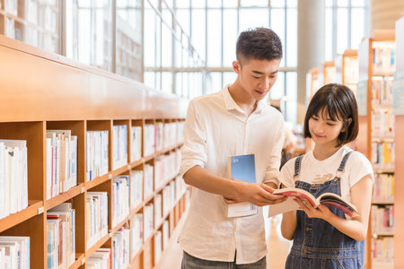 河南財(cái)經(jīng)政法大學(xué)金融學(xué)在職研究生招生動(dòng)態(tài)
