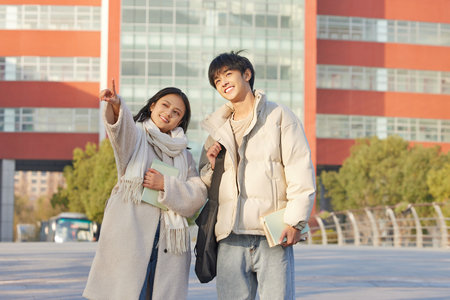 英國愛丁堡龍比亞大學(xué)招生時(shí)間安排