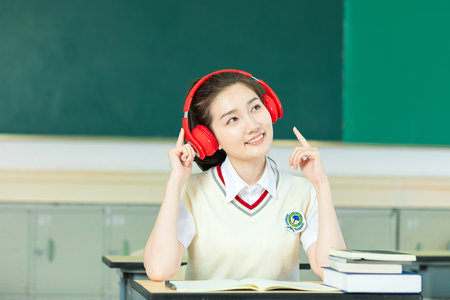英國(guó)薩?？舜髮W(xué)招生地區(qū)