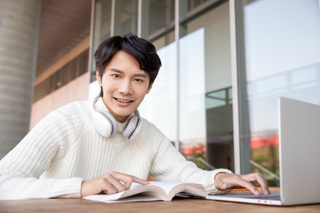 法國(guó)巴黎第十二大學(xué)招生流程