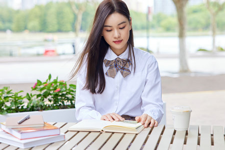 法國ISG高等管理學(xué)院招生時(shí)間安排