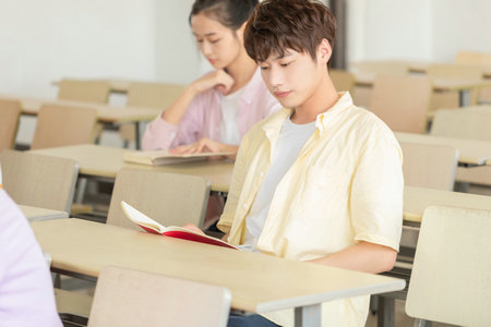 西班牙巴塞羅那大學國際碩士招生專業(yè)目錄一覽表