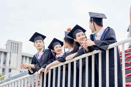西班牙巴塞羅那大學(xué)招生專業(yè)