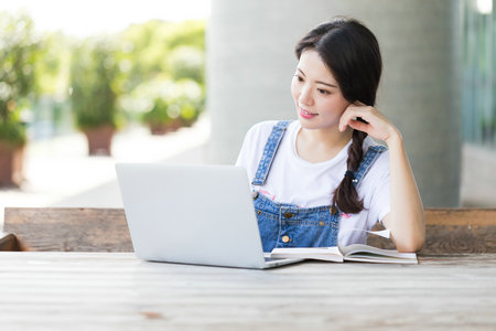 廣西大學(xué)在職研究生英語筆譯碩士招生動態(tài)