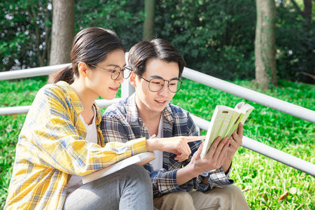 2025年中國(guó)現(xiàn)當(dāng)代文學(xué)在職研究生招生簡(jiǎn)章