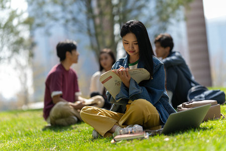 2025年上海大學(xué)在職研究生招生簡章