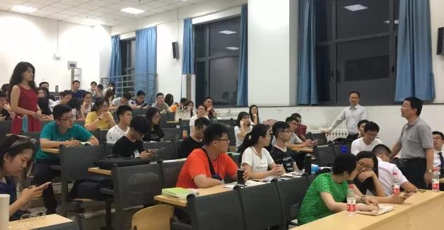 上海財(cái)經(jīng)大學(xué)2019年研究生招生宣講全面展開(kāi)