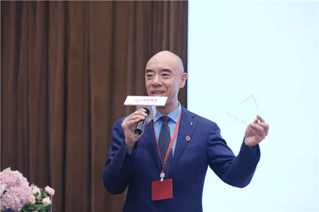 冠恒資本控股有限公司常務(wù)總裁王衛(wèi)東圖片