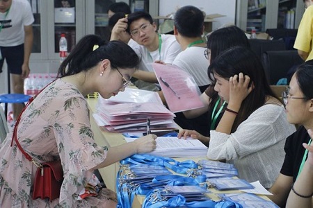 上海對外經(jīng)貿(mào)大學(xué)研究生暑期學(xué)校圖片03