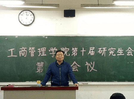 賀迅副書記