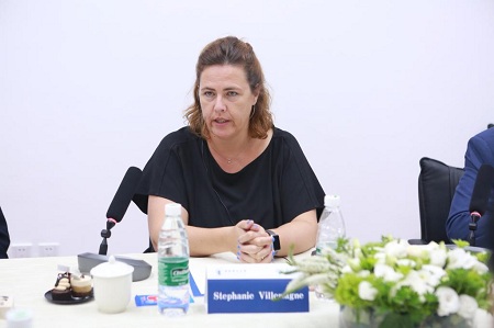 香港中文大學(xué)商學(xué)院副院長StephanieVillemagne