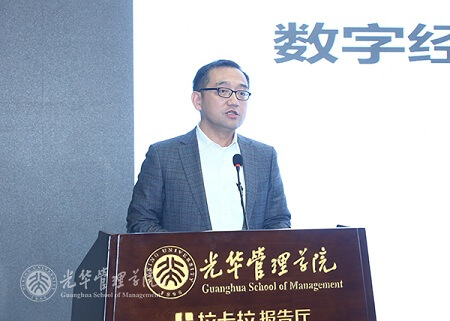 管理科學與信息系統(tǒng)系邱凌云