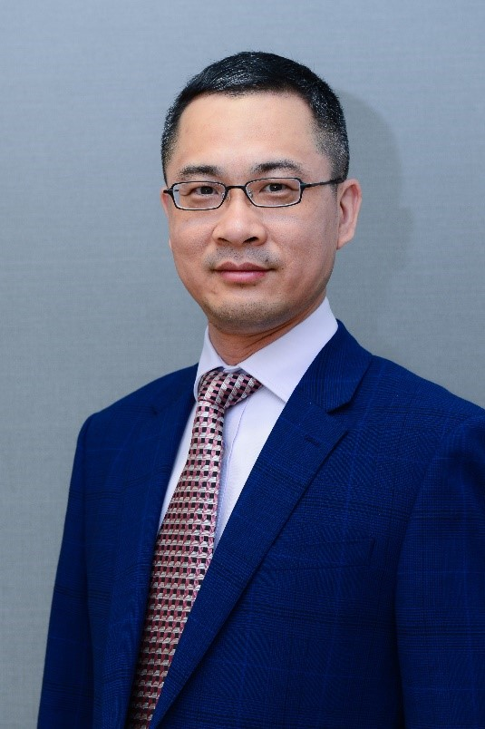 李文龍
