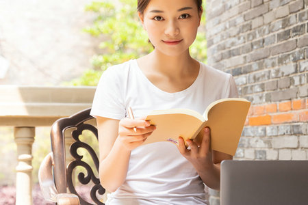 長(zhǎng)江商學(xué)院EMBA招生條件
