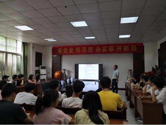 安徽理工大學(xué)空間信息與測繪工程學(xué)院赴池州學(xué)院進行研究生招生宣傳