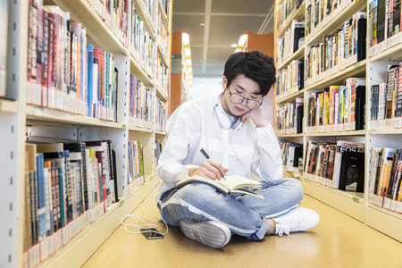 中國科學(xué)院大學(xué)材料工程非全日制研究生初試科目
