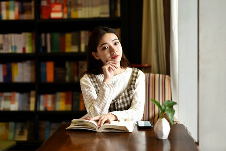 英國(guó)密德薩斯大學(xué)國(guó)際博士報(bào)名及考試時(shí)間
