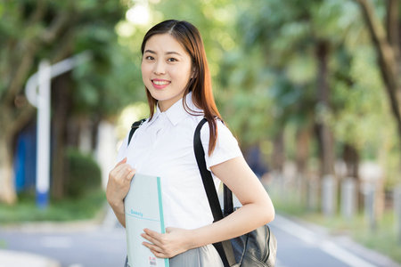 美國羅商大學(xué)學(xué)費