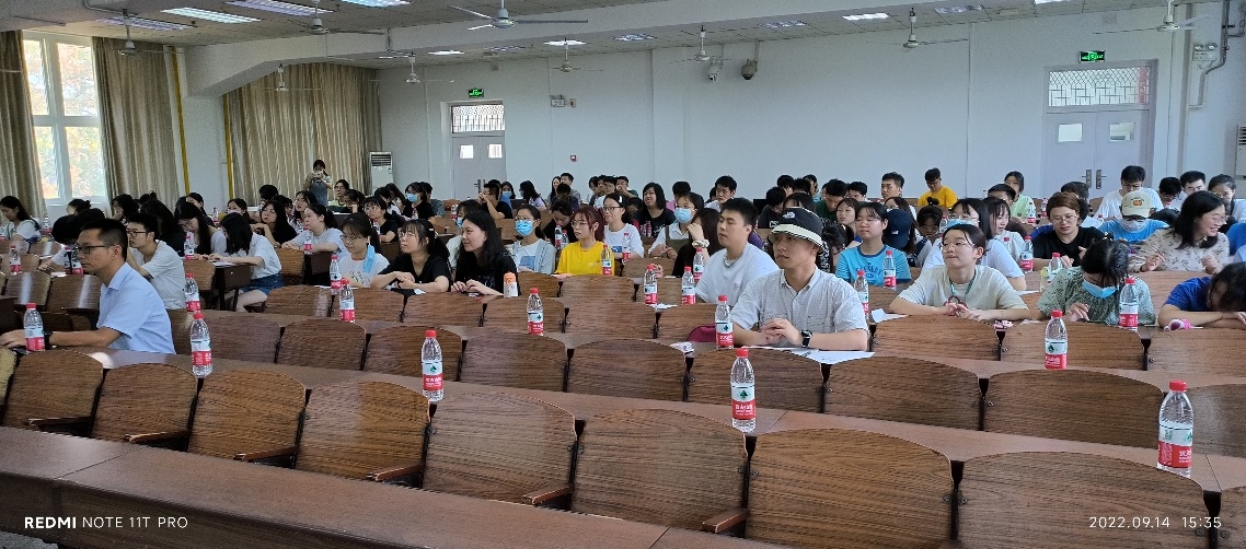 華中科技大學(xué)藥學(xué)院2022級(jí)研究生新生入學(xué)教育大會(huì)順利舉辦