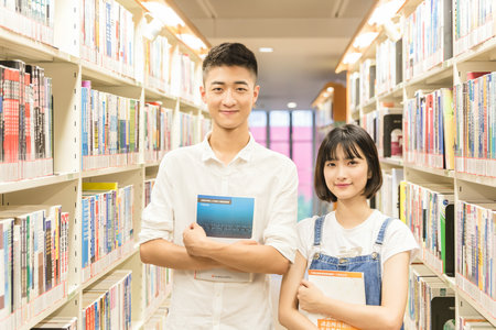 美國羅商大學(xué)國際博士會影響工作嗎