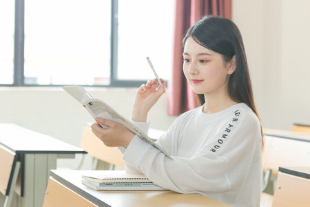 法國南錫高等商學(xué)院國際博士招生時間