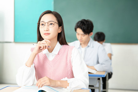 法國(guó)諾曼底管理學(xué)院國(guó)際博士招生簡(jiǎn)章