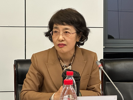 梁敏主持論壇