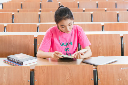 復(fù)旦大學(xué)在職研究生考試考什么科目