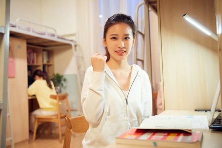 延邊大學(xué)MPA不是分?jǐn)?shù)線過了就能上